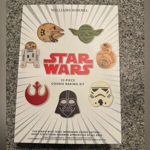 Williams Sonoma Star Wars Baking Set